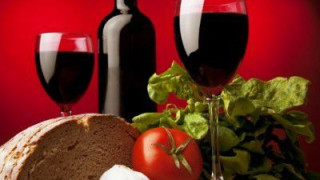 Ето кои храни не се комбинират с червеното вино!