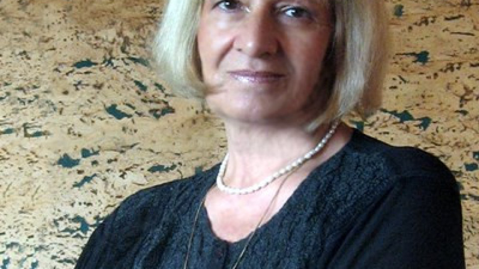 Ясновидката  Петя Димитрова-Ирина: Може да излекувате всичко само с чаша вода!(Забравете за рака с тази простичка рецепта)
