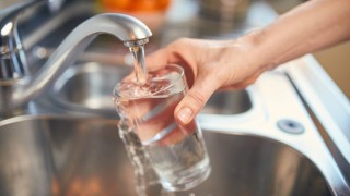 Водата лекува шест сериозни болести