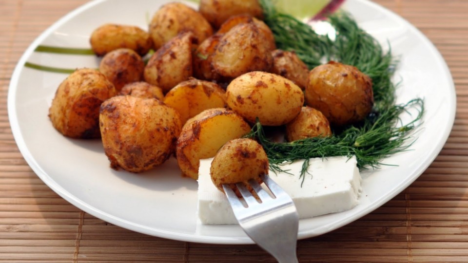 Обичате картофи!Ето в кои случаи не пълнеем от тях