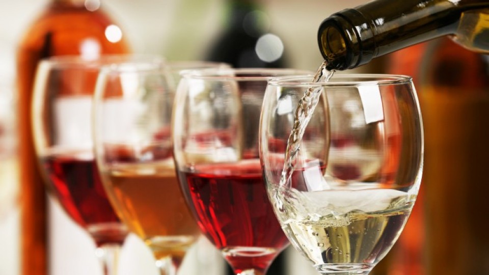Учени доказаха: Този алкохол снижава холестерола и пази сърцето