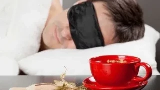 Страдате от безсъние? Водата от маруля ни помага да заспим