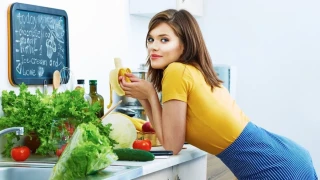 Eкспертите съветват: Как да се храним безопасно през лятото?