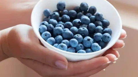 Звездите луднаха по нея! Пурпурната диета сваля до 20 кг за три месеца