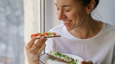 Експертите отговарят: Кои са най-големите грешки, които допускаме при храненето?