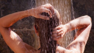 Опасно ли е да се къпем често? Защо и каква е причината