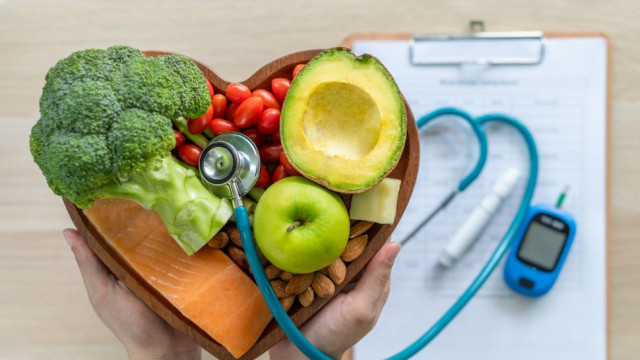 Имате висок холестерол! С тези храни стопирате опасното му влияние